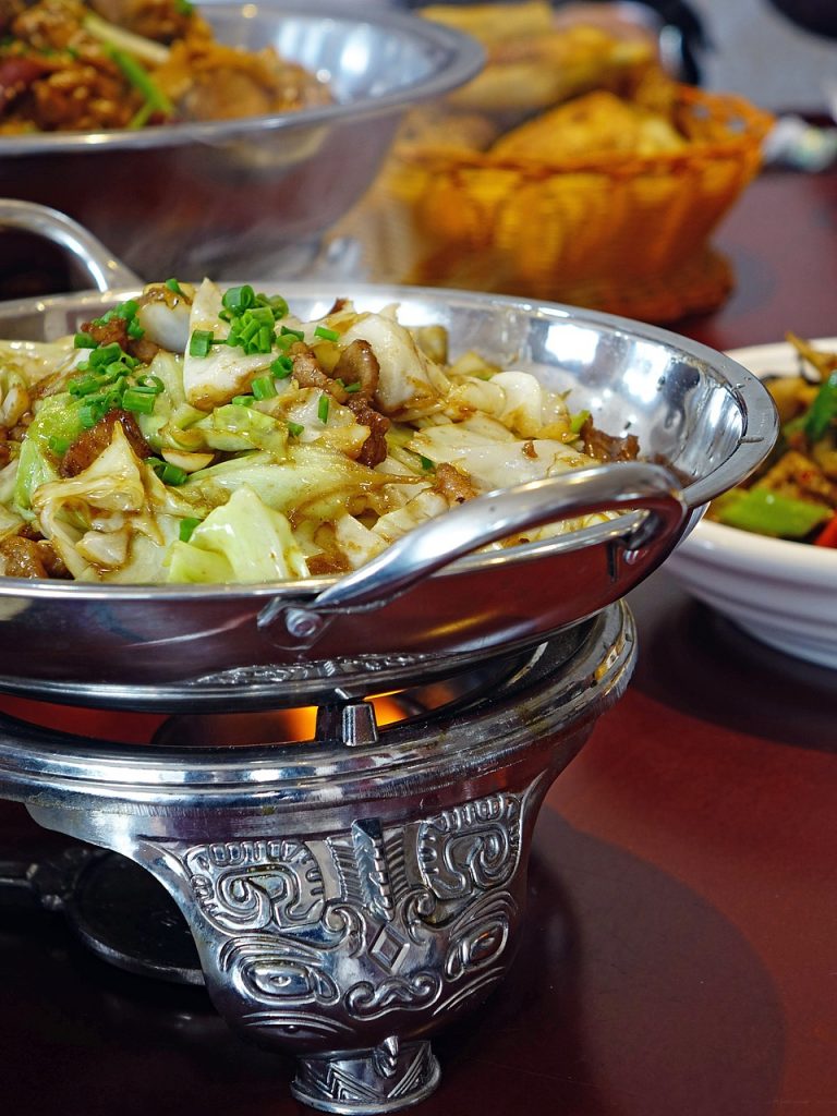 Fried cabbage with egg